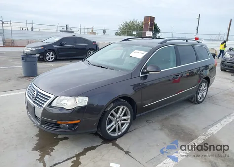 2008 Volkswagen Passat Lux z USA, uszkodzony, nr VIN WVWTK73C48E216860